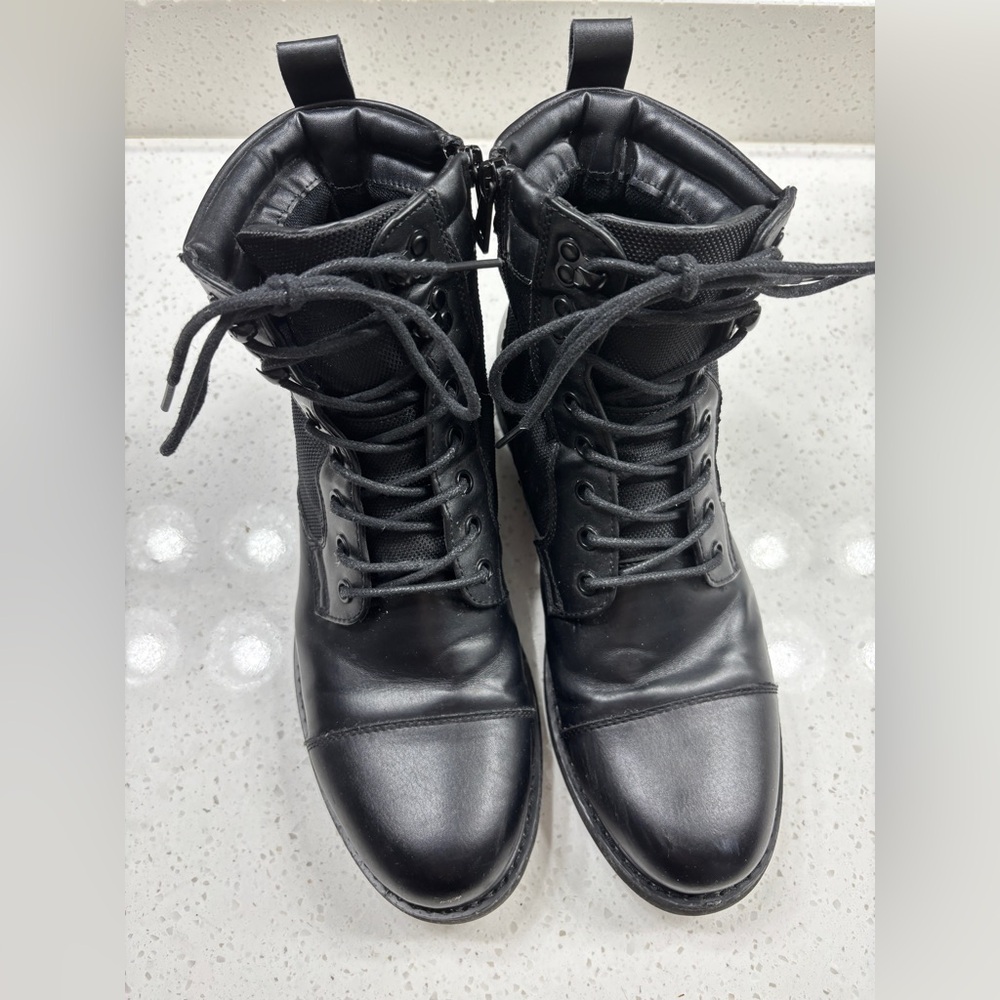 Steve Madden Black Leather Lace-Up Boots size 9.